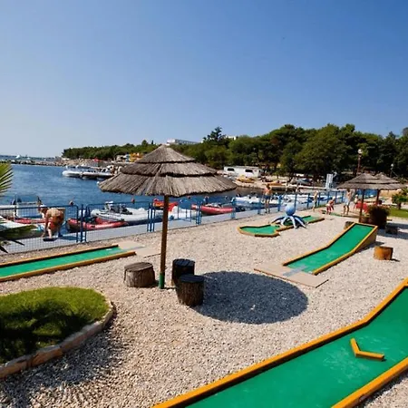 Tatil parkı Easyatent Safari Tent Zelena Laguna Poreč