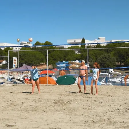 Tatil parkı Easyatent Safari Tent Zelena Laguna