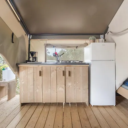 Easyatent Safari Tent Zelena Laguna 4* بوريتش