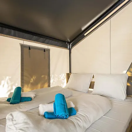 פארק נופש Easyatent Safari Tent Zelena Laguna